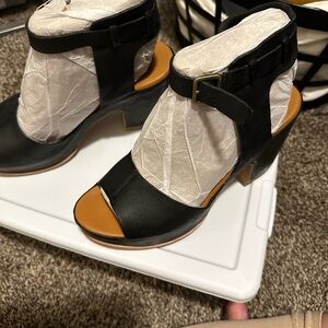 Elegant Black Women's Heeled Sandals